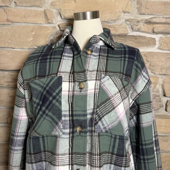 SO Women’s Plaid Shacket Jacket Green Multi Flannel Button Down Size Small - Picture 2 of 8